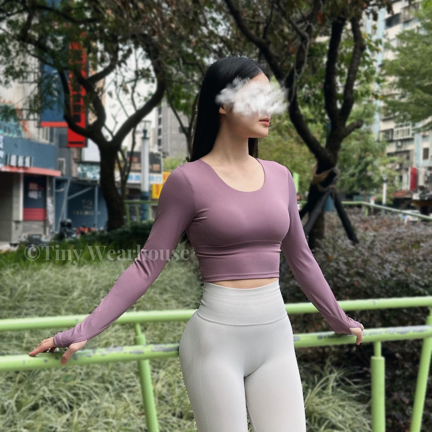 帶胸墊圓領多線條美背運動上衣(2色)