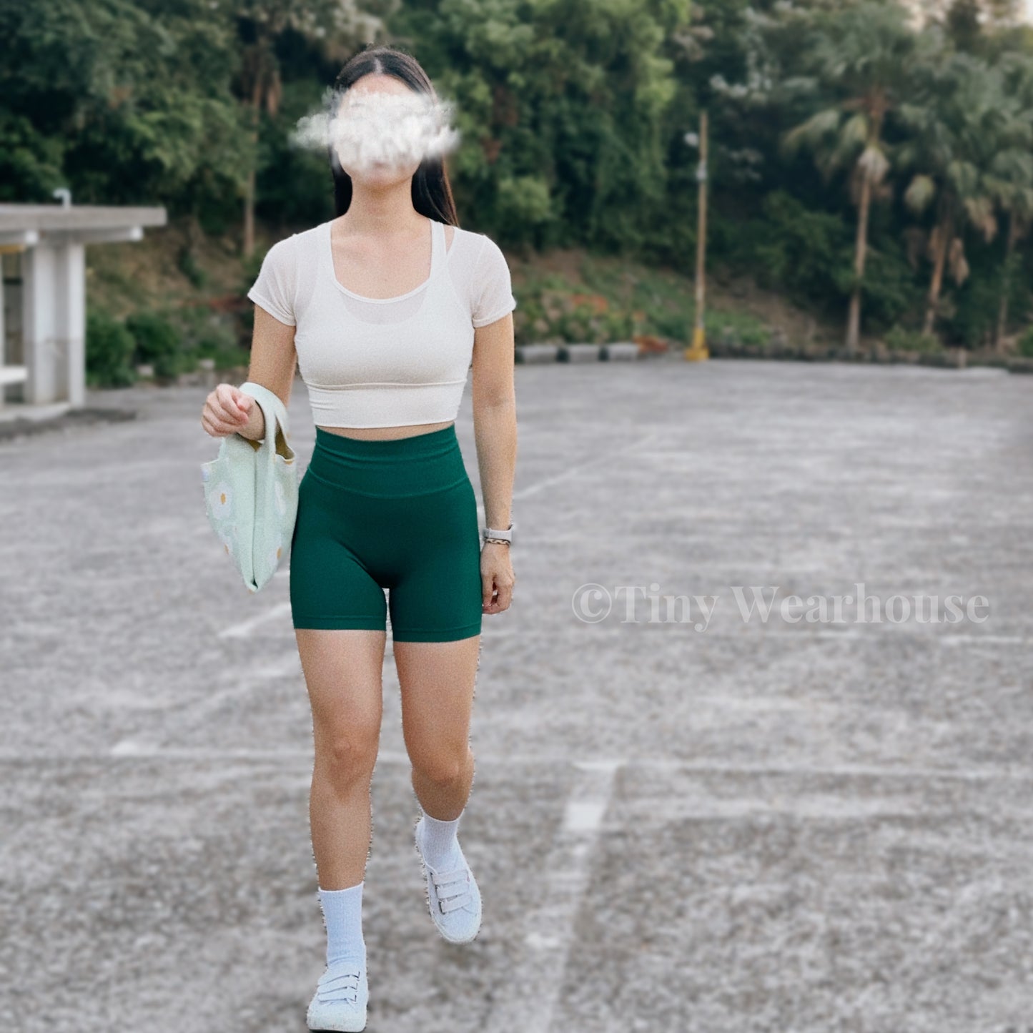 帶胸墊假兩件網紗透膚運動上衣(2色)
